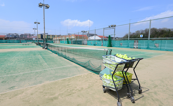 アウトドアテニスコート